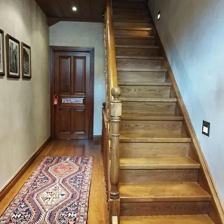 ゲストハウス Lousiou Nymphes Escape