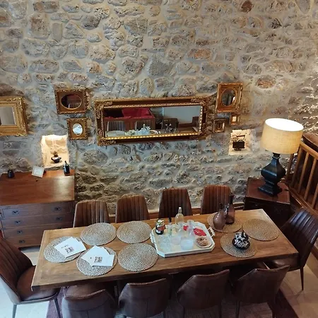 Lousiou Nymphes Escape Gasthuis