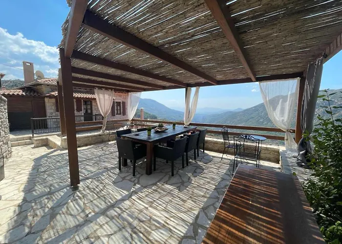 Lousiou Nymphes Escape 4*